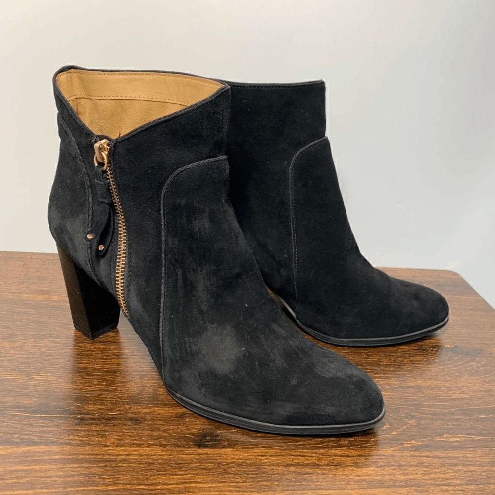 Adrienne Vittadini Taki Black Faux Suede Heeled Boot Size 11M